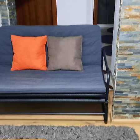 New And Comfortable Two Bedroom House Gărâna Zewnętrze zdjęcie