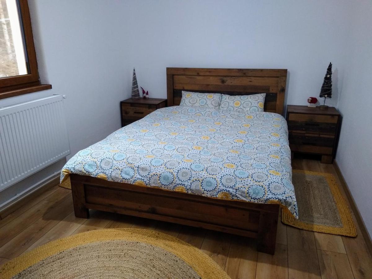 New And Comfortable Two Bedroom House Gărâna Zewnętrze zdjęcie