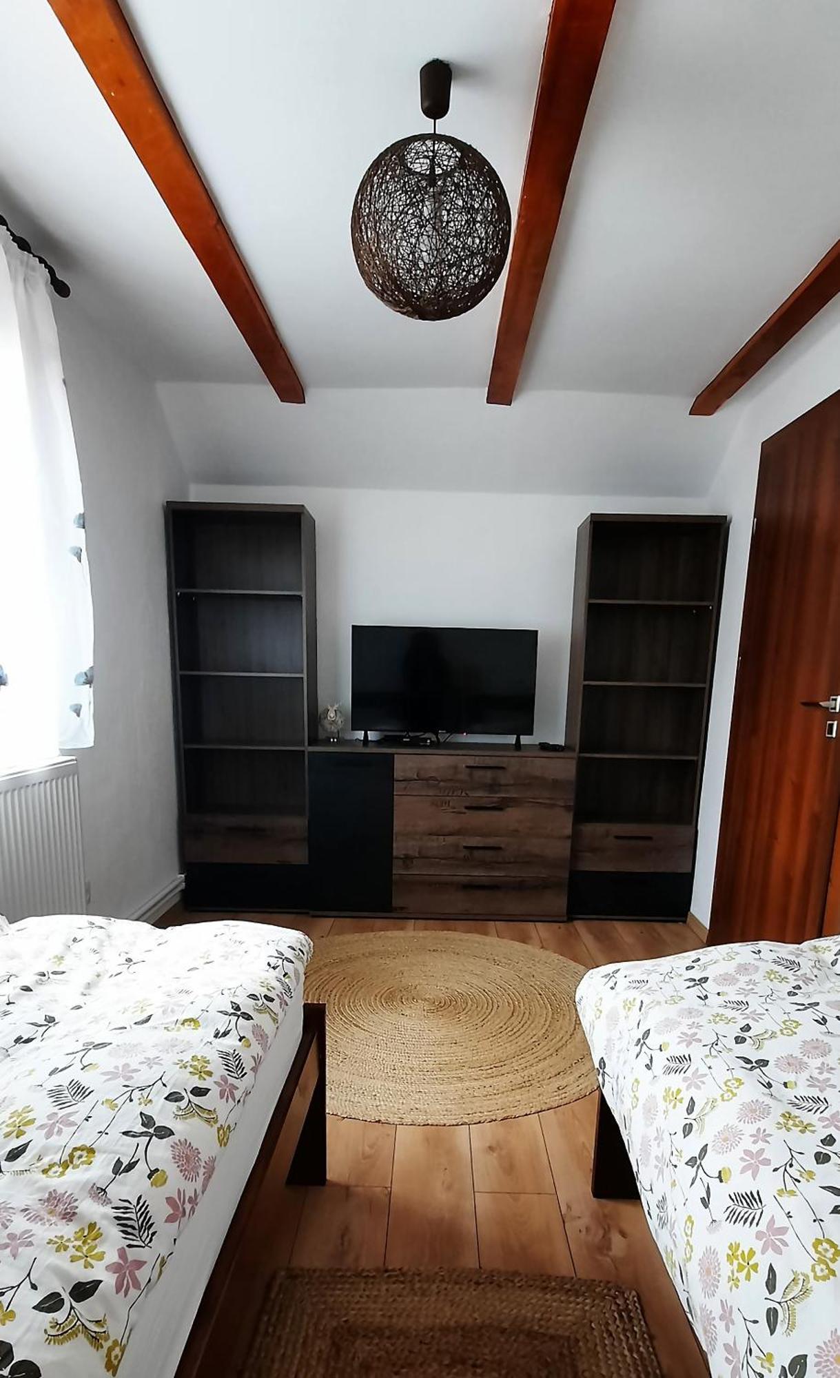 New And Comfortable Two Bedroom House Gărâna Zewnętrze zdjęcie